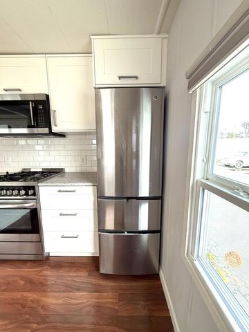 1700 El Camino Real, South San Francisco, CA 94080