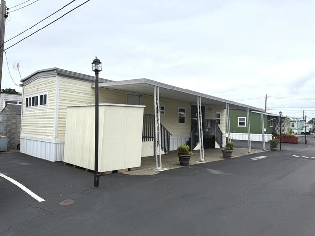 1700 El Camino Real, South San Francisco, CA 94080