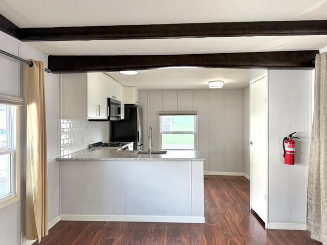 1700 El Camino Real, South San Francisco, CA 94080