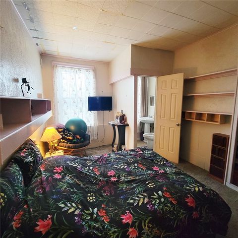 3736 Liberty Ave, Bloomfield, PA 15201