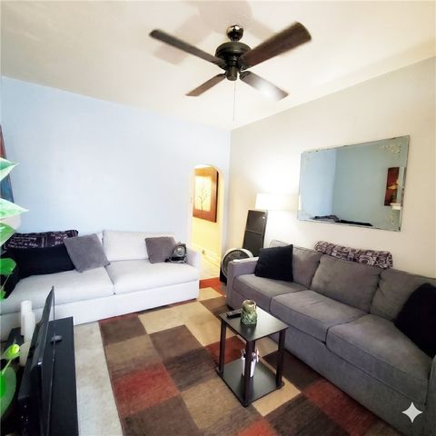 3736 Liberty Ave, Bloomfield, PA 15201