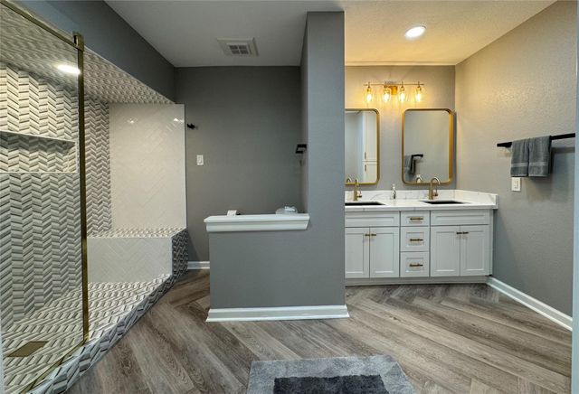 1115 Augusta Drive 38, Houston, TX 77057