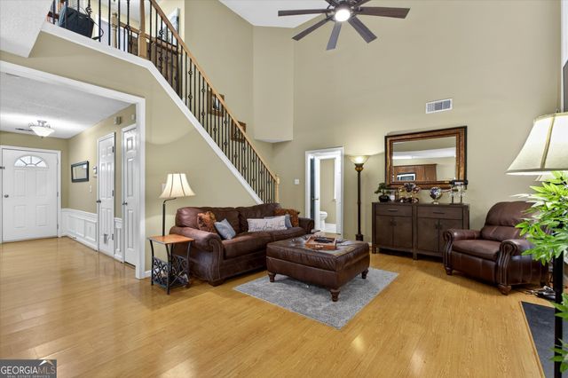 4229 Pentworth Lane NW, Kennesaw, GA 30144