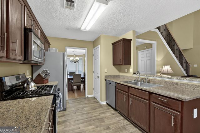 4229 Pentworth Lane NW, Kennesaw, GA 30144