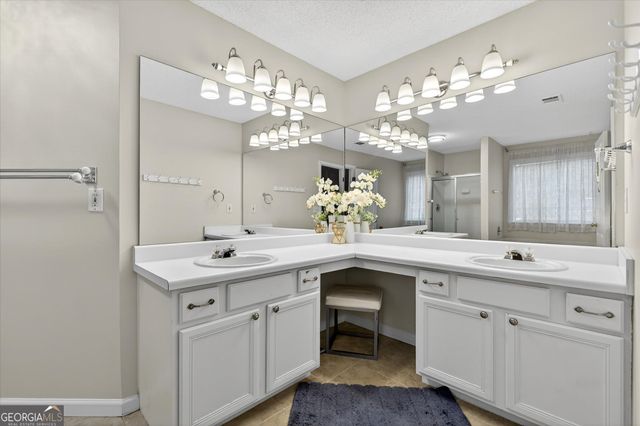 4229 Pentworth Lane NW, Kennesaw, GA 30144