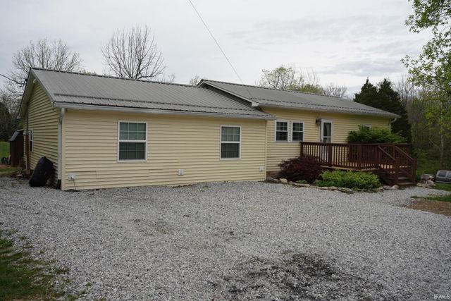 54 Maddox Lane, Bedford, IN 47421