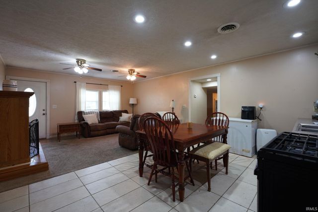 54 Maddox Lane, Bedford, IN 47421