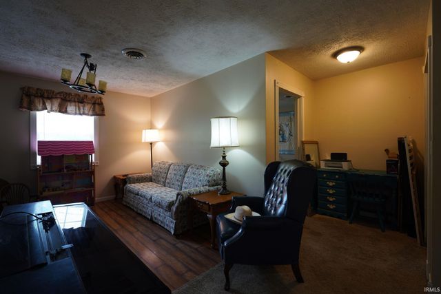 54 Maddox Lane, Bedford, IN 47421