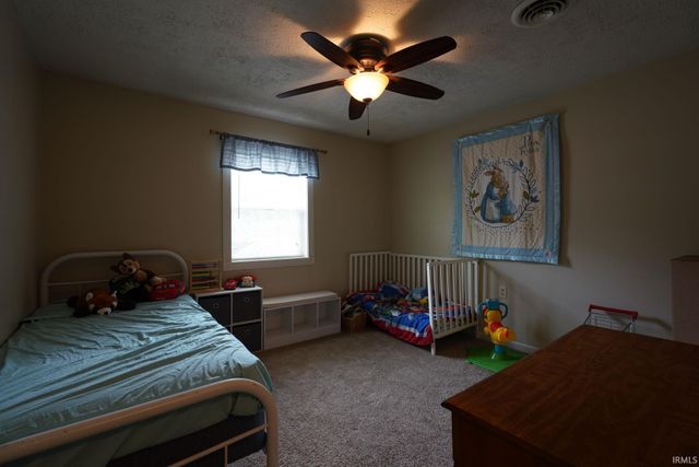 54 Maddox Lane, Bedford, IN 47421