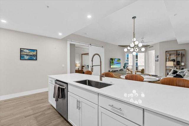 332 COCOANUT AVENUE 302, Sarasota, FL 34236