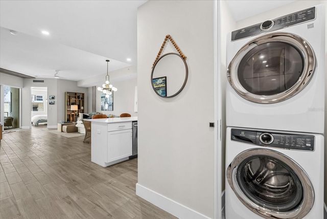 332 COCOANUT AVENUE 302, Sarasota, FL 34236