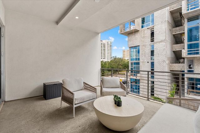 332 COCOANUT AVENUE 302, Sarasota, FL 34236