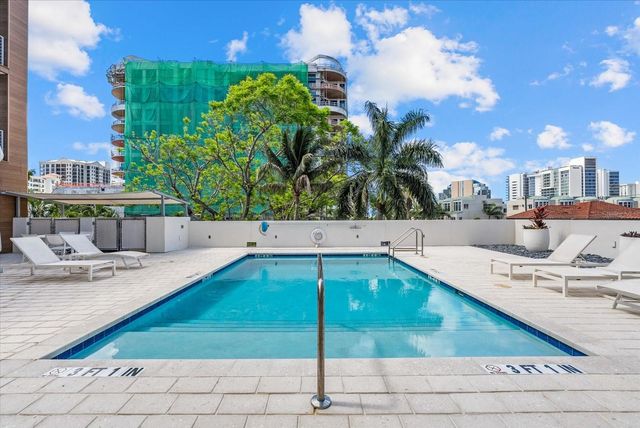 332 COCOANUT AVENUE 302, Sarasota, FL 34236