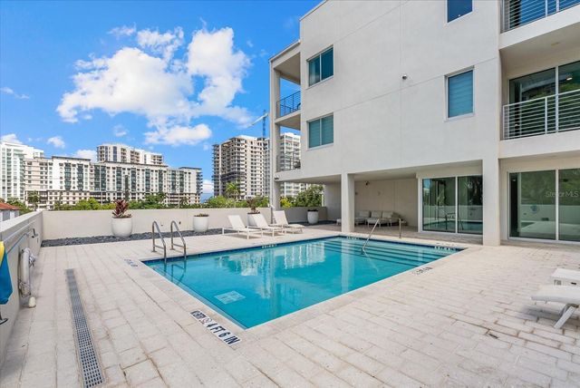332 COCOANUT AVENUE 302, Sarasota, FL 34236