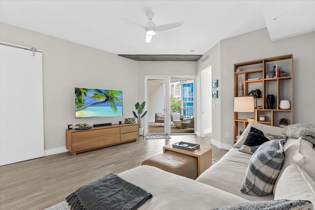 332 COCOANUT AVENUE 302, Sarasota, FL 34236