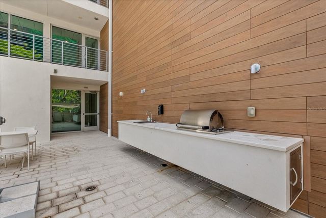 332 COCOANUT AVENUE 302, Sarasota, FL 34236