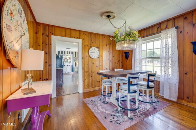 133 Sunrise Drive, Elizabethton, TN 37643