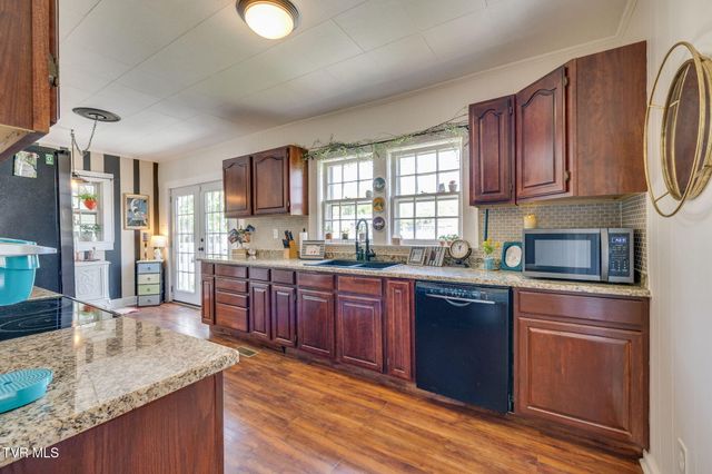 133 Sunrise Drive, Elizabethton, TN 37643