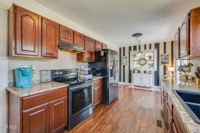 133 Sunrise Drive, Elizabethton, TN 37643