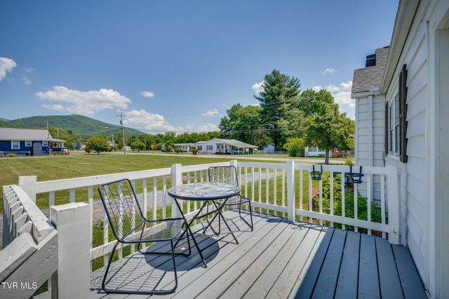 133 Sunrise Drive, Elizabethton, TN 37643