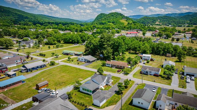 133 Sunrise Drive, Elizabethton, TN 37643