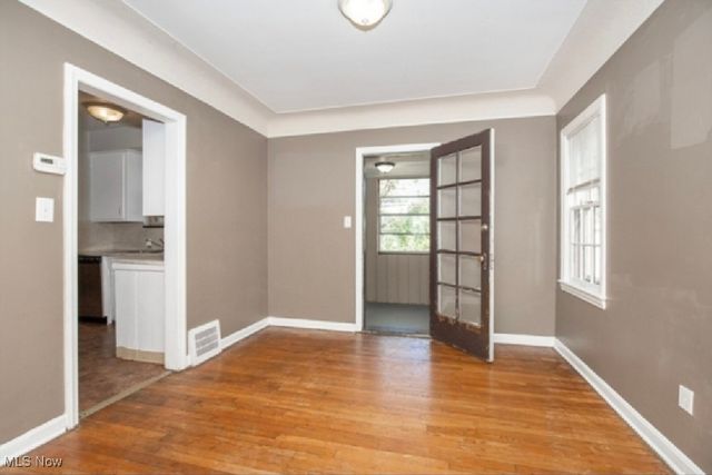 3575 Grosvenor Road, Cleveland Heights, OH 44118