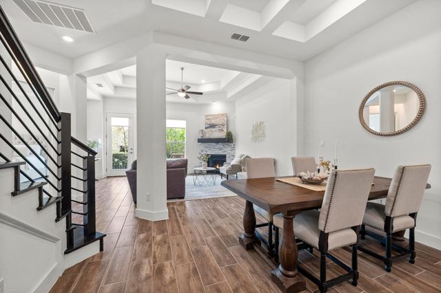 206 Olivia DR 120, Austin, TX 78738