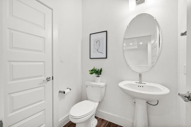 206 Olivia DR 120, Austin, TX 78738