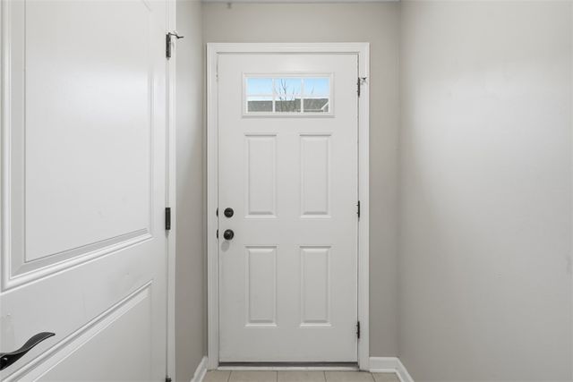 1204 Pointe View Dr, Adams Twp, PA 16046