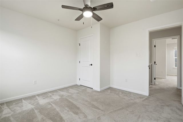 1204 Pointe View Dr, Adams Twp, PA 16046