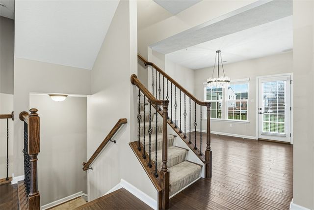 1204 Pointe View Dr, Adams Twp, PA 16046