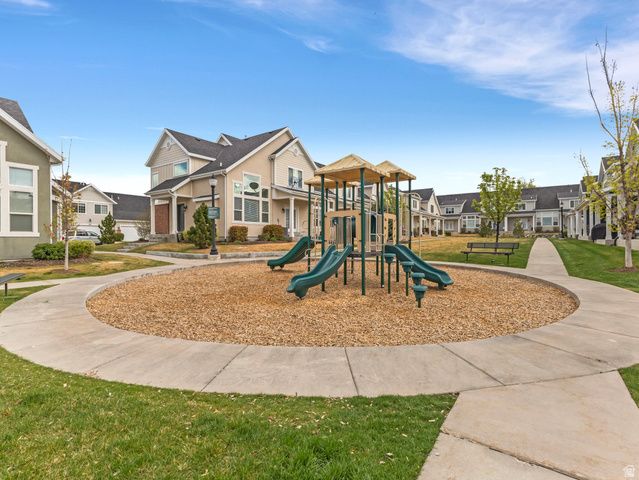 783 E NEWFIELD DR, Sandy, UT 84094