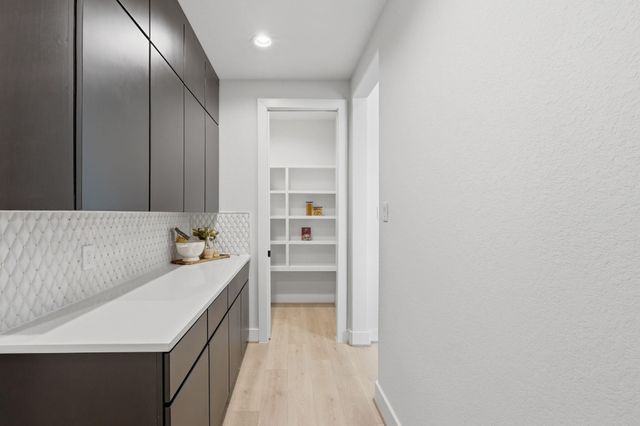 25231 Pleasant Retreat Court, Montgomery, TX 77356