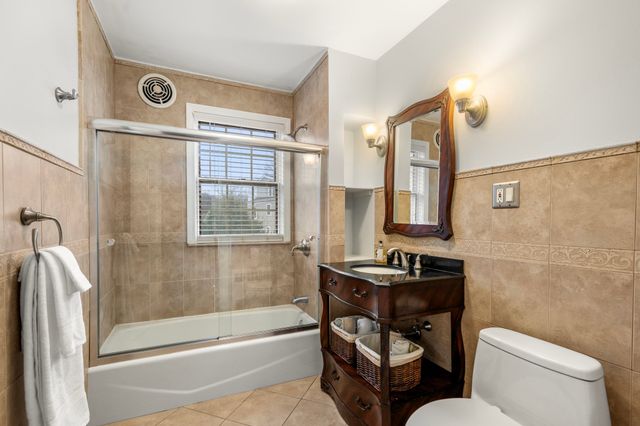 15 Loveland St 15, Brookline, MA 02445