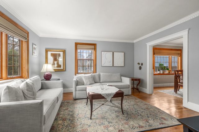 15 Loveland St 15, Brookline, MA 02445