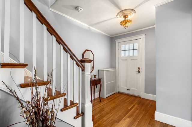 15 Loveland St 15, Brookline, MA 02445