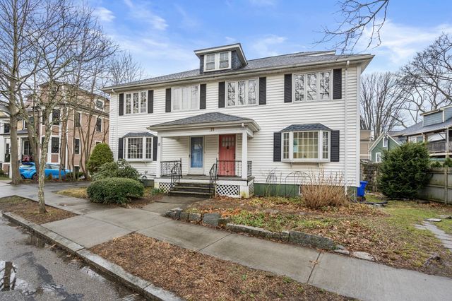 15 Loveland St 15, Brookline, MA 02445