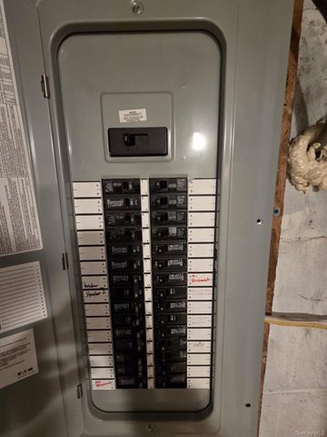 10 N 15th Street, Wyandanch, NY 11798