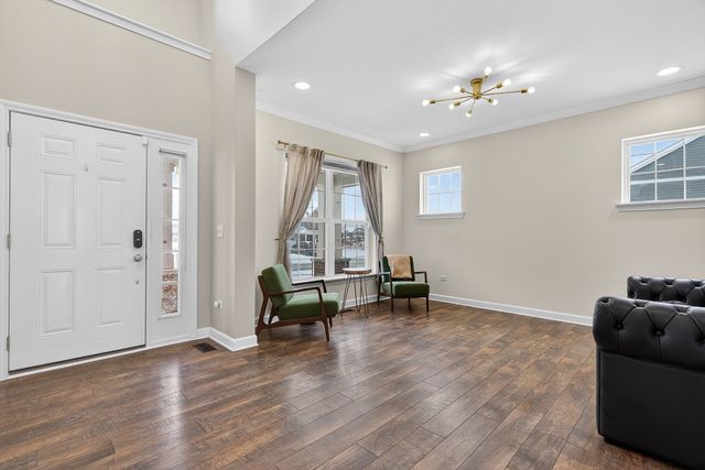 13836 Amelia Drive, Lemont, IL 60439