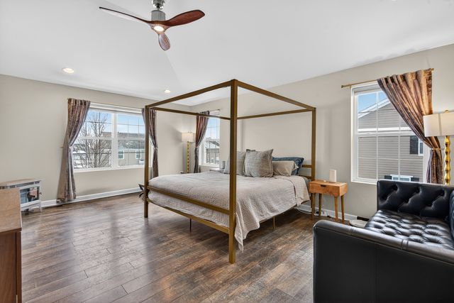 13836 Amelia Drive, Lemont, IL 60439