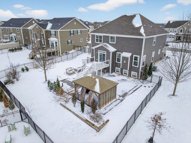 13836 Amelia Drive, Lemont, IL 60439