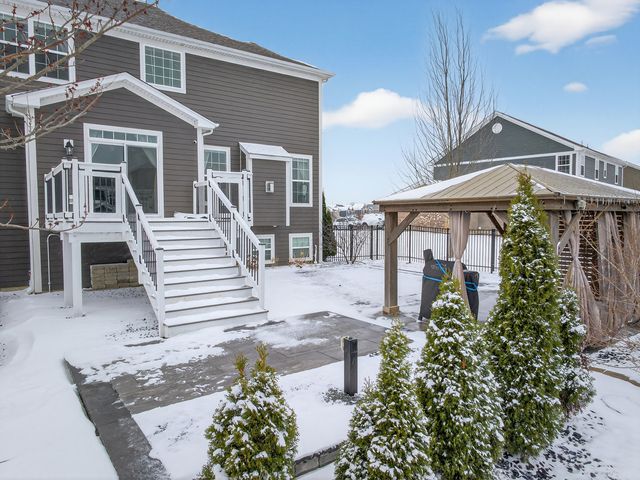 13836 Amelia Drive, Lemont, IL 60439