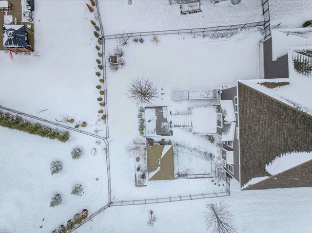 13836 Amelia Drive, Lemont, IL 60439