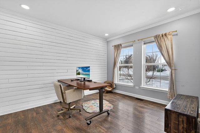 13836 Amelia Drive, Lemont, IL 60439