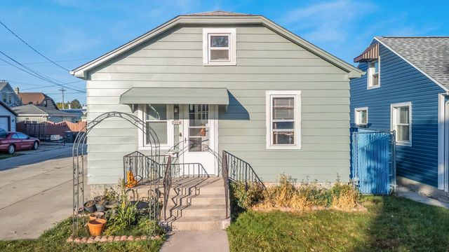 2004 S 16th STREET, Sheboygan, WI 53081