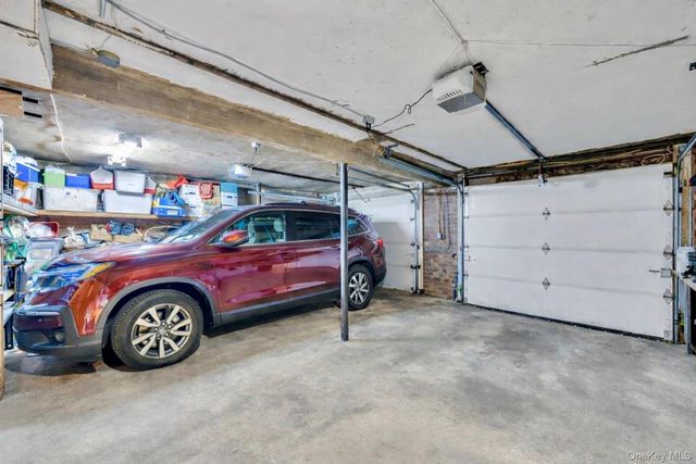 7 N Terrace Place, Valley Stream, NY 11580