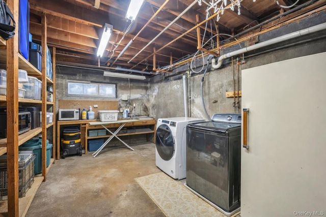 7 N Terrace Place, Valley Stream, NY 11580