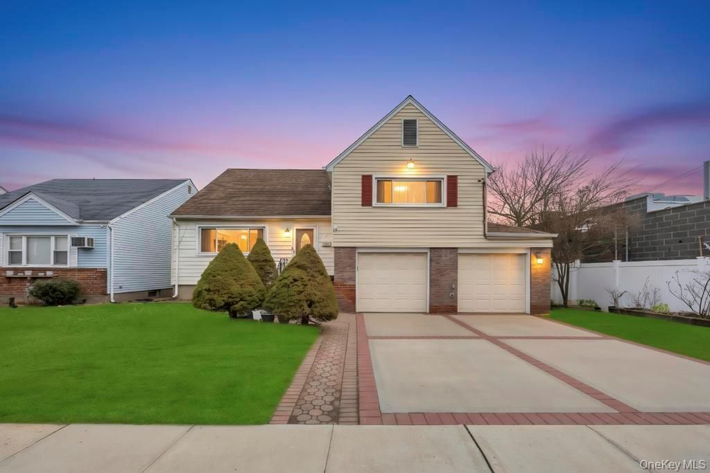 7 N Terrace Place, Valley Stream, NY 11580