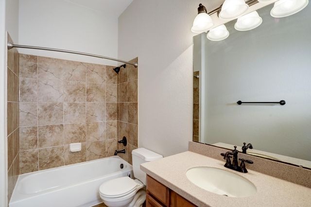 1306 Laurel Leaf Lane, Pearland, TX 77581