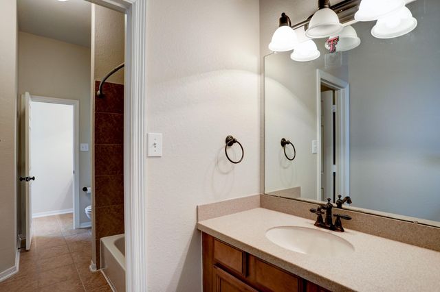 1306 Laurel Leaf Lane, Pearland, TX 77581